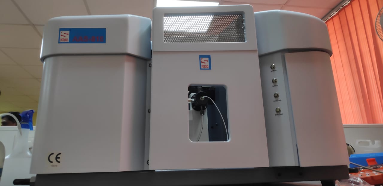 SYSTRONICS DOUBLE BEAM ATOMIC ABSORPTION SPECTROPHOTOMETER ( Type